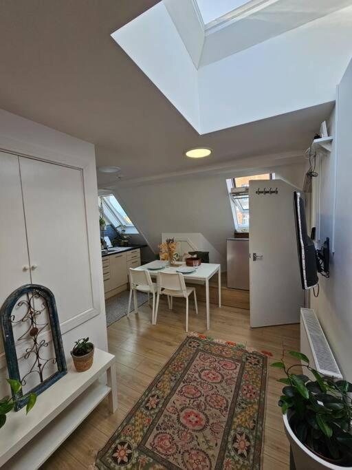 West Kensington Bright Flat Διαμέρισμα Λονδίνο Εξωτερικό φωτογραφία