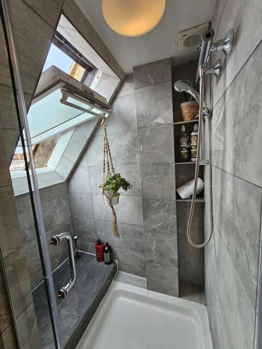 West Kensington Bright Flat Διαμέρισμα Λονδίνο Εξωτερικό φωτογραφία