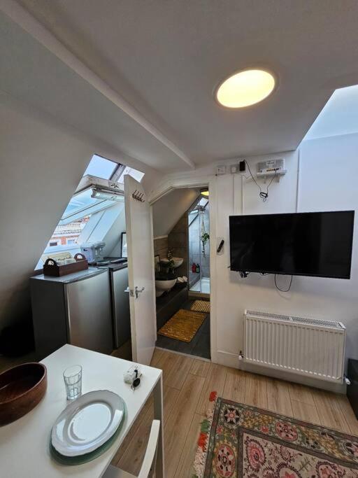 West Kensington Bright Flat Διαμέρισμα Λονδίνο Εξωτερικό φωτογραφία